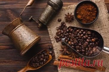 Почему к чашке кофе нужно подавать стакан воды Если вы любите начинать утро с чашки кофе, то не забудьте выпить стакан воды, предупредил диетолог Антон Поляков.