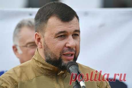Пушилин поручил организовать в ДНР круглосуточную разгрузку топлива. Глава Донецкой народной республики (ДНР) Денис Пушилин рассказал, что министерство по чрезвычайным ситуациям займется круглосуточной разгрузкой топлива и его развозом по заправкам. По его словам, у людей появится возможность покупать топливо за деньги, а не использовать талоны.