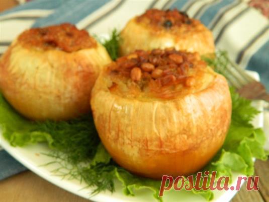 Фаршированный лук запеченный в духовке, простой рецепт закуски - Простые рецепты Овкусе.ру