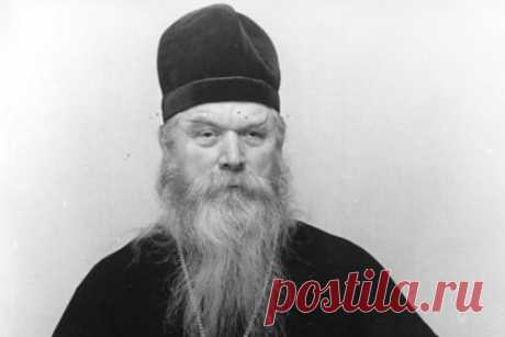 Умер старейший архиерей Русской православной старообрядческой церкви. В пятницу, 5 ноября, скончался Старейший архиерей Русской православной старообрядческой церкви епископ Новосибирский и всея Сибири Силуян (в миру — Симон Анфиногенович Килин). Благодаря его активной поддержке открылись большинство действующих в настоящее время приходов Сибири и Дальнего Востока.