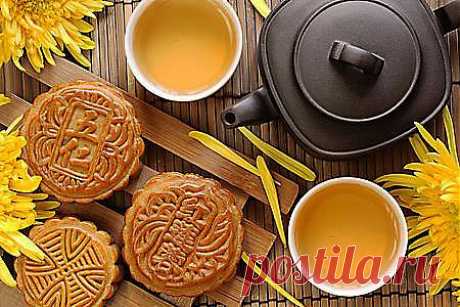 ЖЕЛТЫЙ ЧАЙ

Желтый чай по свойствам (тонкость и изменчивость вкуса и аромата) близок к белым и зеленым, однако в его приготовлении и свойствах есть существенные особенности.

Желтые чаи изготавливаются только из небольшого размера молодых почек, поэтому все сорта желтых чаев относятся к самым элитным.