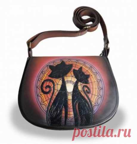 Handpainted genuine leather bag. small womens bag, leather women's bag, leather purse, crossbody bag, shoulder bag, This small elegant womens bag is made of genuine leather and is decorated in a modern style. the size is 22cm / 25cm / 6cm.  Painting hand-painted and burning in the technique of pyrography.  The shoulder strap is made of genuine leather and is adjustable.  The main compartment is with a