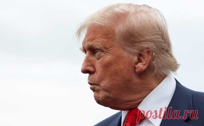 CNN узнал, что Трамп считает хорошей переговорной тактикой с Россией. Трамп сам решил сократить до 10 дней ультиматум для России по урегулированию на Украине, он считает это эффективным инструментом, рассказали в Белом доме. После этого он грозит ввести пошлины для покупателей российской нефти