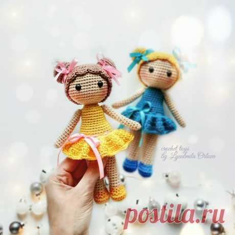 PDF Куколка Хлоя. FREE amigurumi crochet pattern. Бесплатный мастер-класс, схема и описание для вязания игрушки амигуруми крючком. Вяжем игрушки своими руками! Куколка в платье, кукла, doll, puppet, puppe, marioneta, fantoche. #амигуруми #amigurumi #amigurumidoll #amigurumipattern #freepattern #freecrochetpatterns #crochetpattern #crochetdoll #crochettutorial #patternsforcrochet #вязание #вязаниекрючком #handmadedoll #рукоделие #ручнаяработа #pattern #tutorial #häkeln #amigurumis #dolls