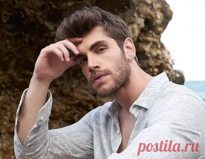 5 красивых турецких актёров нового поколения | PROтурецкое кино Пульс Mail.ru На пятки Бураку Озчивиту, Джану Яману и Кыванчу Татлытугу наступают молодые, горячие и очень красивые турецкие актёры нового поколения.