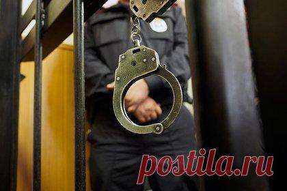 Дискредитировавший в соцсетях армию России майор МВД оказался украинским агентом. В Крыму российские силовики раскрыли агента украинских спецслужб. Речь идет о следователе российского МВД в звании майора. Он привлек к себе внимание контрразведки своими дискредитирующими армию постами в социальных сетях. Выяснилось, что он работает на Украинские спецслужбы.