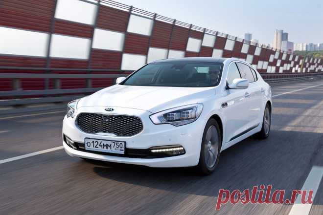 Смотри! KIA Quoris 2018 модельного года Седан KIA Quoris стал первым автомобилем представительского класса для корейской компании, тем самым для неё открыл принципиально новое направление. Начина