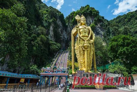 Экскурсия в индуистские и китайские храмы Куала-Лумпура 
 

 
В последних постах я показывал малазийские достопримечательности и города, созданные рукой человека, хотя в стране есть чудеса, созданные самой природой. Самое известное из них – храмовый компле…