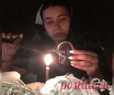 Где гадать - гадание в контакте? Гадания онлайн на все случаи жизни. Есть ли такие хорошие гадалки, которые помогают бесплатно 100% Гадалки, Гадания Бесплатные гадания онлайн. Самый большой сборник бесплатного онлайн-гадания в интернете. Любые вопросы: любовь, будущее, финансы. Любые способы: карты Таро,