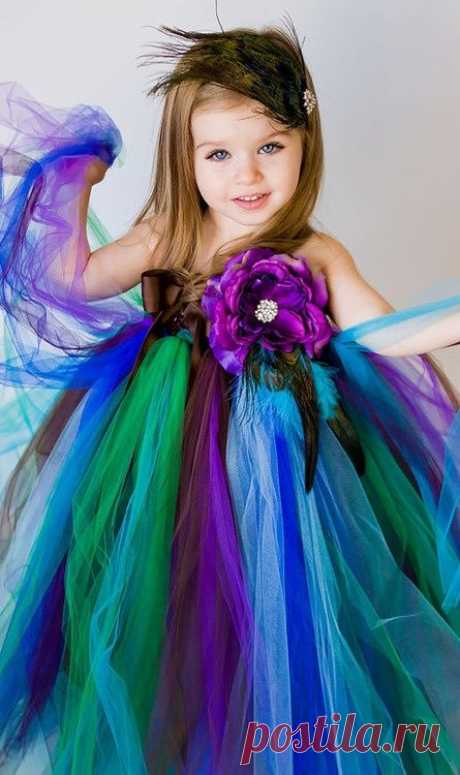 Wedding / Peacock Flower Girl