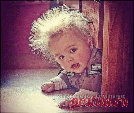 Мам я проверил под столом розетка работает.