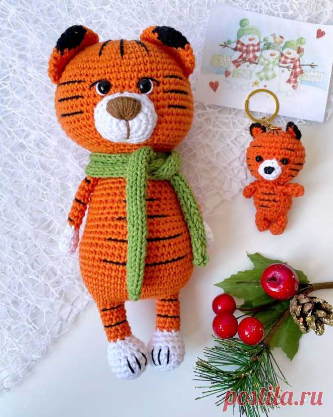 PDF Тигрёнок крючком. FREE crochet pattern; Аmigurumi animal patterns. Амигуруми схемы и описания на русском. Вязаные игрушки и поделки своими руками #amimore - тигр, тигрёнок к Новому году, тигрята, котик, кот, кошечка, кошка, котенок.