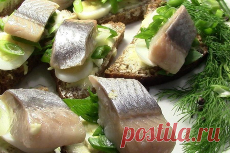 Дядя из Одессы научил солить селедку за три часа. Покупная этой в подметки не годится