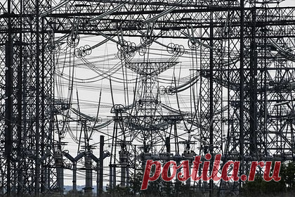 Рогов заявил о шантаже Украины в ситуации на Запорожской АЭС. Глава общественного движения «Мы вместе с Россией» Владимир Рогов заявил, что власти Украины используют ситуацию на Запорожской атомной электростанции (АЭС) для шантажа. По его словам, Киев открыто заявляет, что начнет обстреливать Запорожскую АЭС для того, чтобы не допустить ее перезапуск.