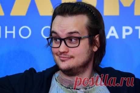 «Ругать нас будут точно!» Домогаров-мл. рассказал о фильме по Стругацким. Александр Домогаров-младший приступает к экранизации фантастического детектива братьев Стругацких. К роману культовых писателей он обещает отнестись бережно.