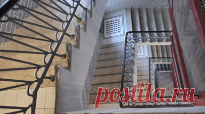 Россиянам объяснили, кто отвечает за уборку в подъезде многоквартирного дома. За чистоту в подъезде отвечает организация, которой жильцы платят деньги за управление домом. Это может быть управляющая компания или ТСЖ. Обязанность поддерживать порядок следует из Жилищного кодекса, сказал общественный деятель, эксперт по ЖКХ Дмитрий Бондарь. Читать далее