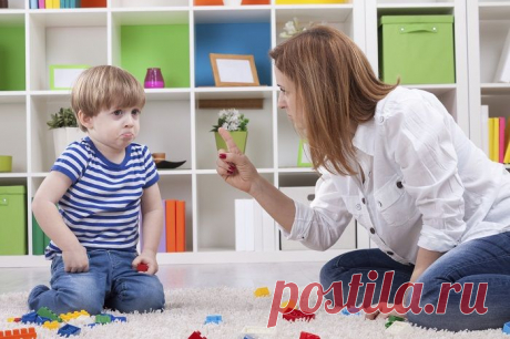 Одна из основных жалоб родителей в том, что ребенок их игнорирует, не выполняет просьбы. Почему же дети нас не слышат и что можно сделать с этим родителю?