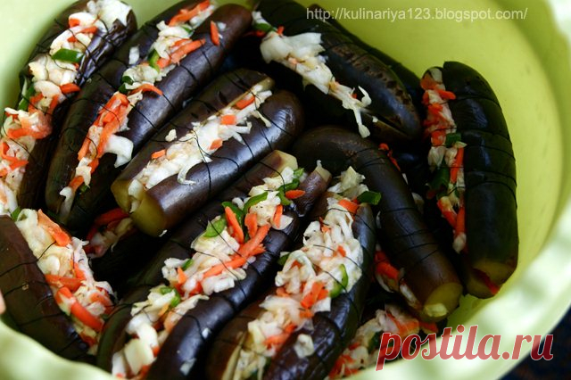 Квашеные баклажаны с капустой.