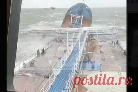 Названа предварительная причина крушения танкера в Керченском проливе