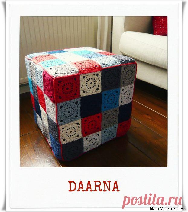 Вязаный чехол для пуфика
