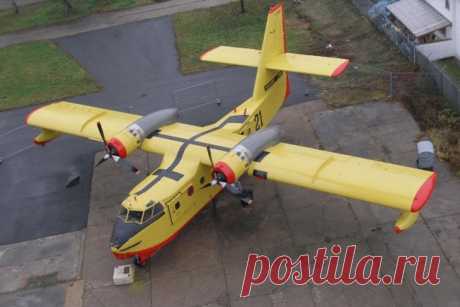 Гидросамолёт «CANADAIR» CL- 415 Сергей Шевырин приготовил нам всем очередной подарок – фото сессию мастер класса по созданию авиамодели гидросамолёта CANADAIR CL-415. Честно скажу, когда я начал строить эту модель, меня брали сомнения, смогу ли я построить такую модель самостоятельно?Сейчас могу с уверенностью сказать, что даже
