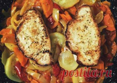 (8) Стейки индейки на овощной подушке - пошаговый рецепт с фото. Автор рецепта Андрей @karbyshev_blog . - Cookpad