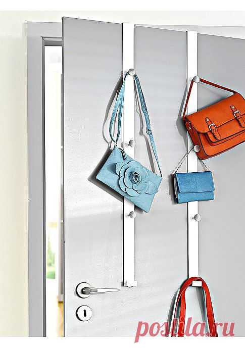 Вешалка на дверь, 2 штуки. 3 хромированных крючка. Просто повесьте на дверь! Размер каждой вешалки ок. 93х4х5,4 см.

Материал: сталь с белым напылением