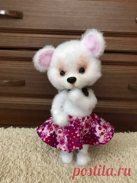 Мышка Люси. Вязаная мышка. Вязаная игрушка крючком. Амигуруми. Амигуруми мышка. Новогодняя игрушка. Новый год 2020. Вязаная жизнь.
#МышкаЛюси #Вязанаямышка #Вязанаяигрушкакрючком #Амигуруми #Амигурумимышка #Новогодняяигрушка #Новыйгод2020 #Вязанаяжизнь #мышь #мышонок #мышка #вязаныймышонок #вязаныймышоноккрючком  #амигурумимышонок #амигурумиигрушка #амигурумикрючком #вязаниекрючком #вязание #мастерклассповязаниюкрючком  #игрушкасвоимируками #вашиработы #вашихвастики