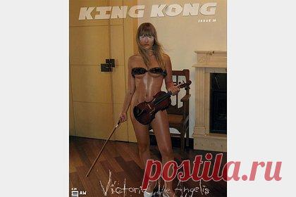 Гитаристка Måneskin снялась без трусов для журнала