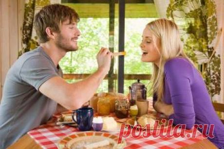 10 золотых правил диеты мечты Все мы великие теоретики, когда речь идет о похудении — с удовольствием даем советы про рацион и диеты, прекрасно знаем, что, с чем и когда есть… Но когда дело доходит до практики, всё магическим обра...