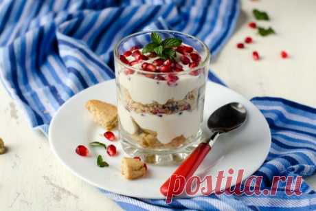 20 простых и невероятно вкусных десертов из творога Самые легкие, вкусные и полезные десерты – это десерты из творога. При этом они еще и очень разнообразные – от простейших муссов до печенья и пирогов. В этой подборке рецептов мы собрали самые интересные и одновременно доступные варианты на каждый день или праздничный стол!