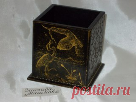 Карандашница в японском стиле. Вживление в золотую поталь.