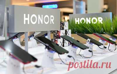 Источники: Honor не возобновлял прямые поставки смартфонов в Россию. Товар поступает в страну по схеме параллельного импорта, уточнил собеседник агентства