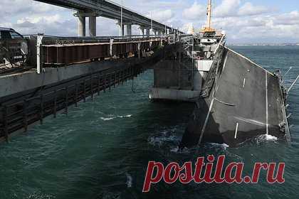 Сотрудников ЦРУ в Киеве предупредили о теракте на Крымском мосту. Сотрудников Центрального разведывательного управления (ЦРУ) США в Киеве предупреждали о планах спецслужб Украины по терактам, в том числе на Крымском мосту. Об этом пишет американская газета The Washington Post (WP) со ссылкой на источники. Уточняется, что в некоторых случаях американские чиновники выражали опасения.