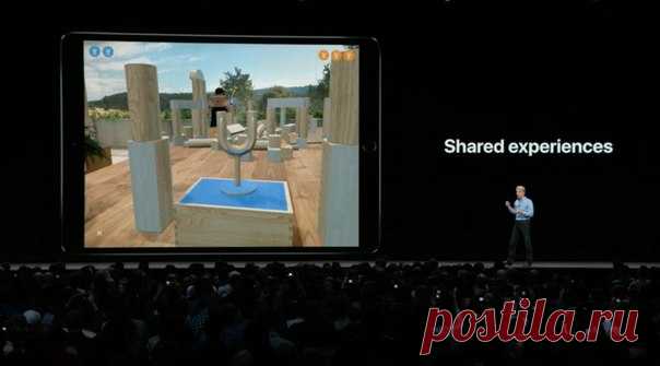 Apple анонсировала ARKit 2 для разработчиков. Что нового? Улучшенное распознавание лиц, реалистичный рендеринг, определение 3D-объектов и возможность делиться чем-то в AR с другими пользователями. На нескольких айфонах можно играть в одну AR-игру. На презентациях это выглядит просто потрясающе: ваш стол превращается в небольшой LEGO-мир. Но на деле все гораздо сложнее. AR в айфоне распознал собранный конструктор на столе и создал его виртуальную копию - прямо вот так, на сцене. LEGO анимирует…