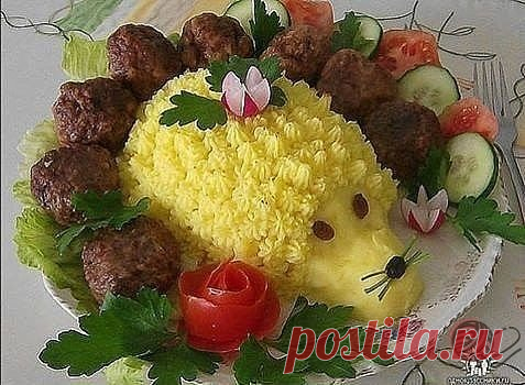 У хорошей хозяйки и пюрешка с котлетками загляденье.
