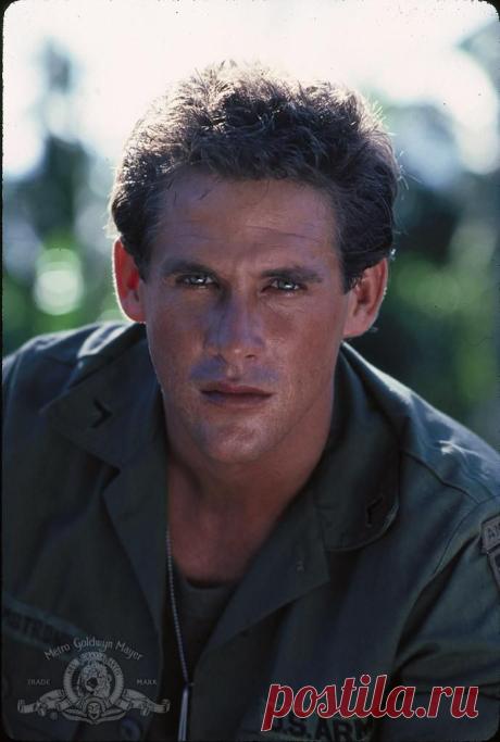 Майкл Дудикофф (Michael Dudikoff)
-  8 октября, 1954