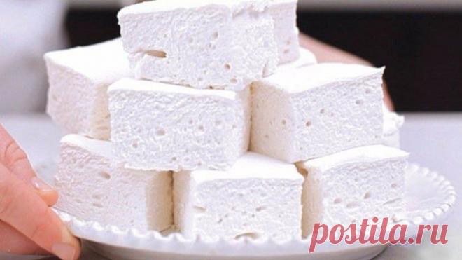 Смешав всего 4 ингредиента, ты получишь вкуснейший десерт. Сам Дюкан советует 
С огромным удовольствием спешим поделиться рецептом нежнейшего творожного зефира, который легко приготовить дома. Его можно давать даже маленьким деткам, на дух не переносящим полезный творог.
А еще …