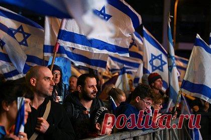 Премьер Израиля заявил об угрозе своего убийства. Премьер-министр Израиля Биньямин Нетаньяху считает, что ему угрожают убийством, а в стране за последние недели возросло количество случаев подстрекательства в отношении должностных лиц. В связи с этим он призвал правоохранителей принять меры, чтобы обеспечить его безопасность.