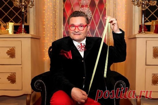 Сочетаем цвета правильно. 30 цветов от белого до чёрного. 
1. Белый: сочетается со всем. Наилучшее сочетание с синим, красным и черным. 
2. Бежевый: с голубым, коричневым, изумрудным, черным, красным, белым. 
3. Серый – базовый цвет, хорошо сочетается с капризными цветами: фуксия, красный, фиолетовый, розовый, синий. 
4. Розовый – с коричневым, белым, цветом зеленой мяты, оливковым, серым, бирюзовым, нежно - голубым. 
5. Фуксия (темно – розовый) – с серым, желто-коричневым, зеленым лаймом,