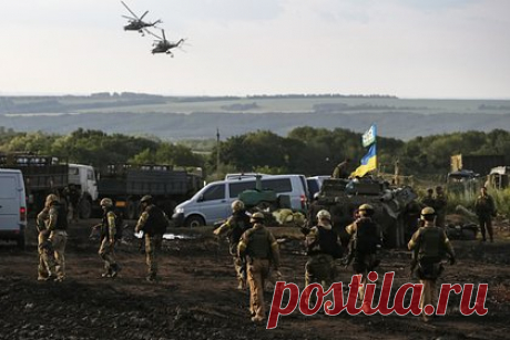 На Украине заявили о невозможности удержать фронт без его сокращения. Бывший депутат Верховной Рады Игорь Лапин в эфире YouTube-канала «Прямой» заявил, что для удержания фронта Вооруженным силам Украины (ВСУ) придется серьезно сократить его протяженность. По его словам, дефицит боеприпасов и живой силы не позволяет украинской армии оборонять длинную линию соприкосновения.