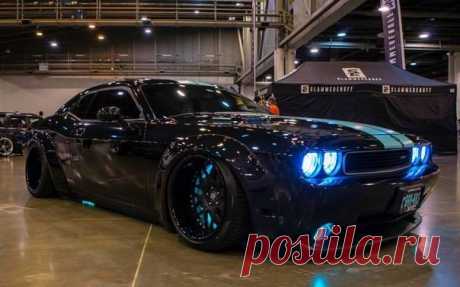 (83) Елена Петрова - Dodge Challenger Custom