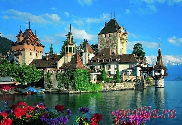 ШВЕЙЦАРИЯ. ОЗЕРО ТУН. ЗАМОК ОБЕРХОФЕН