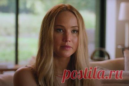 Звезду «Голодных игр» заподозрили в использовании дублерши для откровенной сцены. Американскую актрису Дженнифер Лоуренс заподозрили в использовании дублера для откровенной сцены в новом фильме «Без обид». Речь идет об эпизоде комедийной картины, в котором голливудская знаменитость предстала голой в полный рост. Соответствующий кадр из ленты стал предметом споров и обсуждений фанатов в интернете.