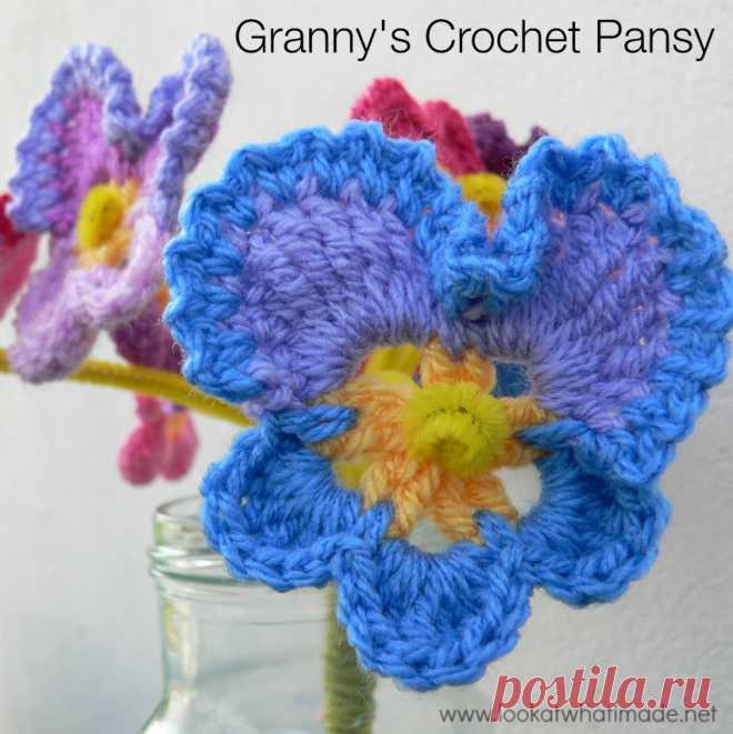 Granny's Crochet Pansy – Look At What I Made This crochet pansy pattern has been adapted from one of my great-granny's crochet pieces. It holds great nostalgic meaning for me.