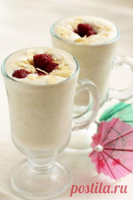 Молочный коктейль с мороженным.