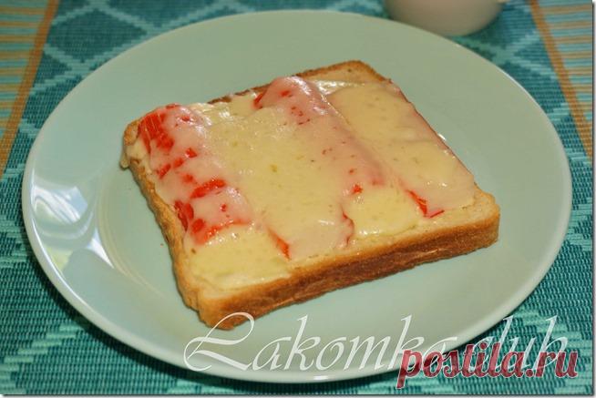 Горячие бутерброды с крабовыми палочками и сыром - lakomka.club