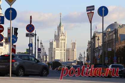 Синоптик назвал сроки весеннего потепления в Москве. Весеннее потепление придет в Москву не раньше конца марта. Об этом в разговоре с «Лентой.ру» рассказал научный руководитель Гидрометцентра России Роман Вильфанд. Он также назвал сроки схода снежного покрова в столичном регионе и объяснил, почему в первый весенний месяц обычно по-зимнему холодно.