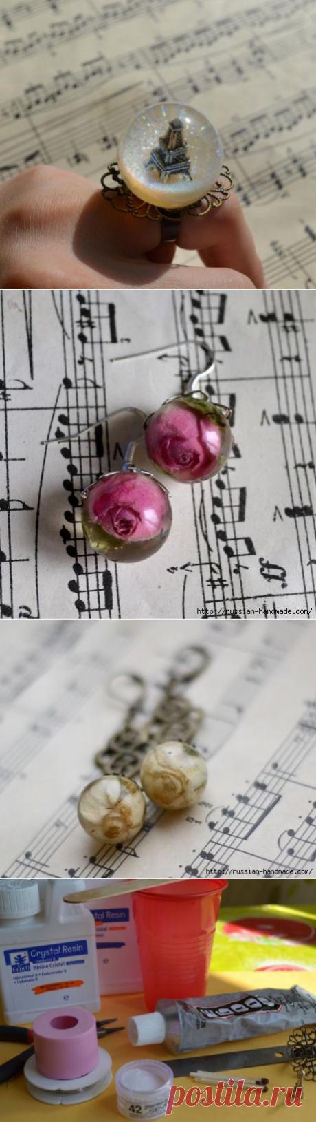 Украшения из эпоксидной смолы. Кольцо и сережки с розочками.