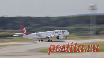 Десятки российских туристов рейсов Turkish Airlines ждут вылета из Внукова. В аэропорту Внуково ожидают вылета в Турцию десятки российских туристов. Читать далее